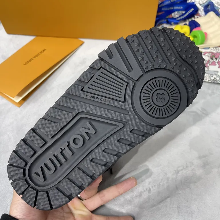 Louis Vuitton Shoe 